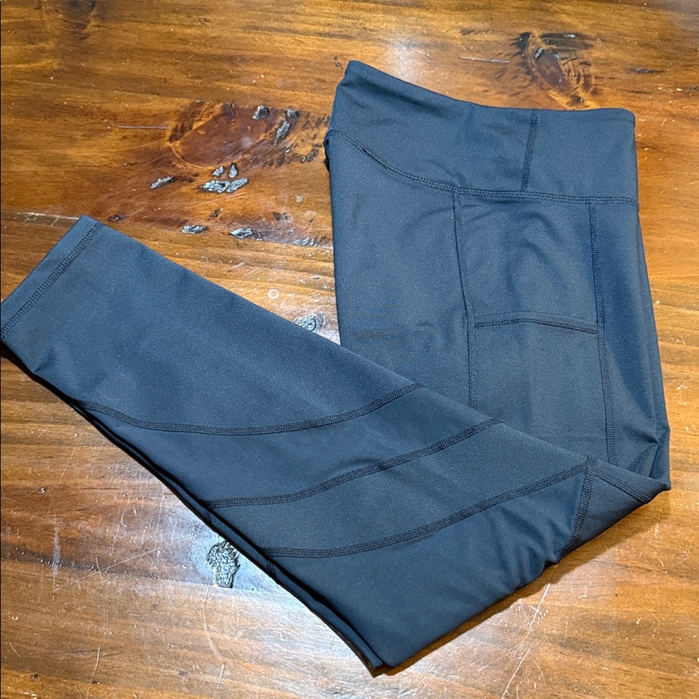 NWT Lilly Pulitzer ONYX WEEKENDER MIDI 24" LEGGINGS🌸